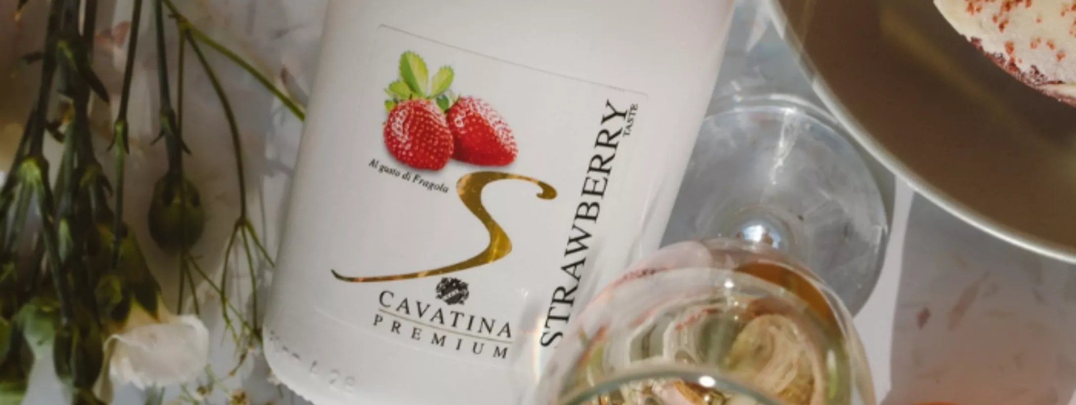 Rượu Vang Sủi Cavatina Strawberry Blend White